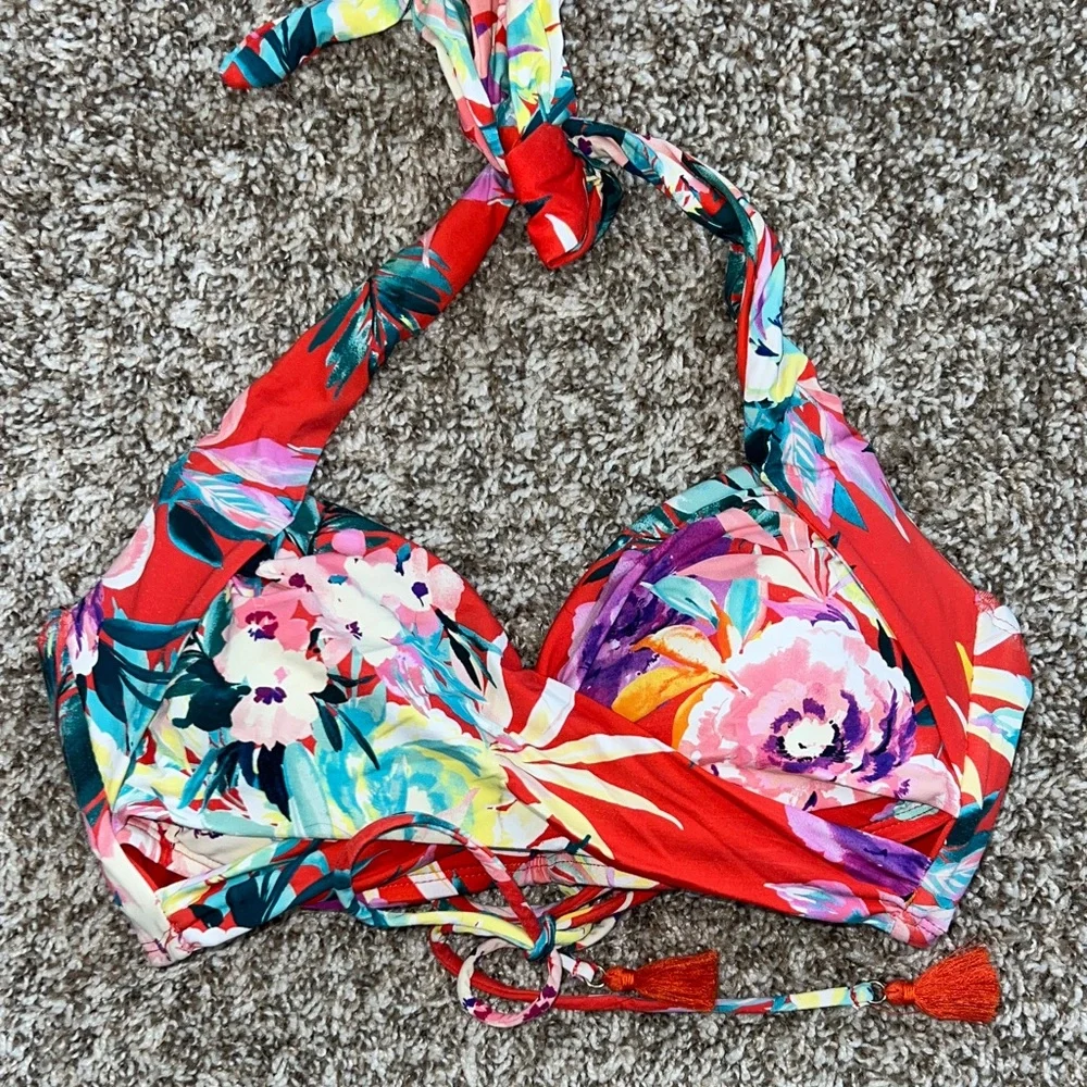 Gibson Latimer Red Floral Bikini - Picture 4 of 11